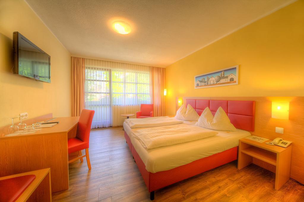 Burgenlaenderhof Hotel Garni Mörbisch am See Δωμάτιο φωτογραφία